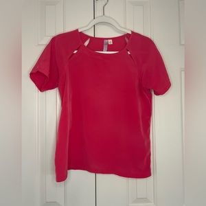 Blouse with neckline details